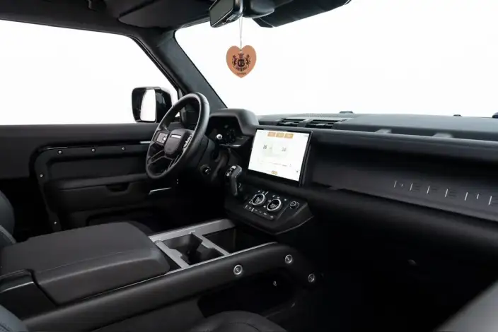 Land Rover Defender 2025 Model 90 3.0T P400 X-Dynamic HSE – фото 23