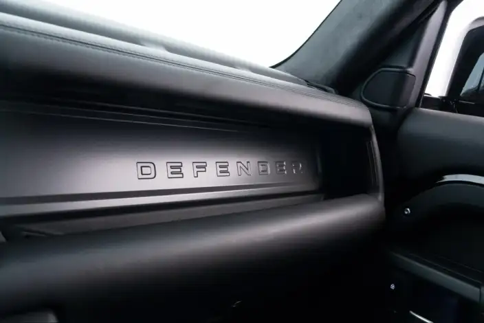 Land Rover Defender 2025 Model 90 3.0T P400 X-Dynamic HSE – фото 28