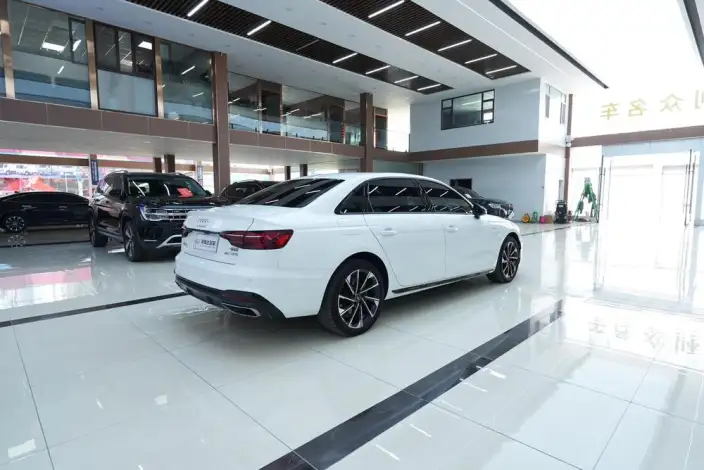 Audi A4 L 2023 Model 40 TFSI Luxury Dynamic Model – фото 6