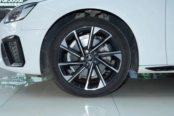 Audi A4 L 2023 Model 40 TFSI Luxury Dynamic Model – фото 10