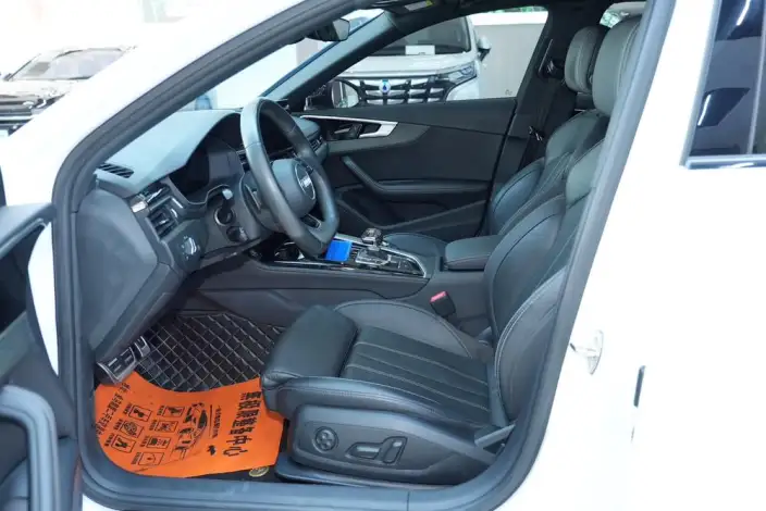 Audi A4 L 2023 Model 40 TFSI Luxury Dynamic Model – фото 19