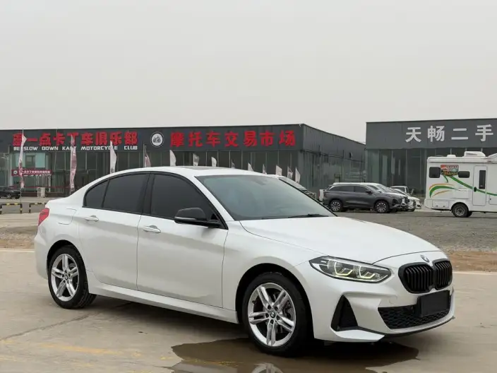 BMW 1 Series 2021 Model 120i M Sports Night Edition – фото 3