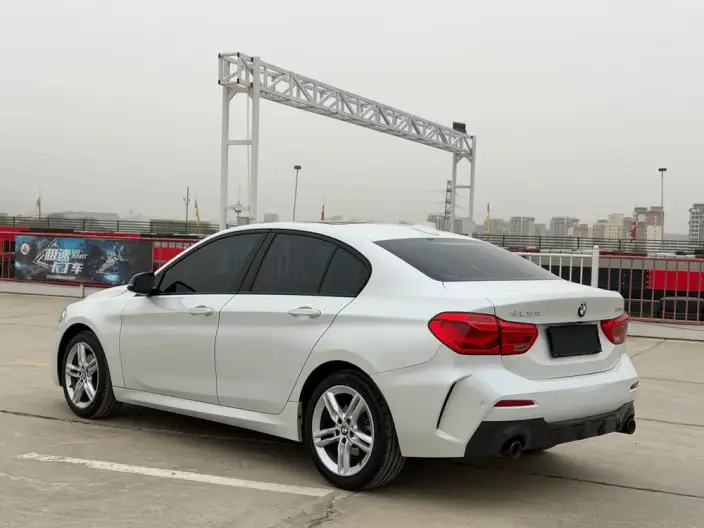 BMW 1 Series 2021 Model 120i M Sports Night Edition – фото 4