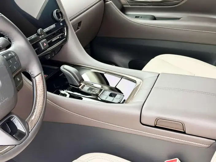 Vellfire 2023 Model Toyota Crown 2.5L Intelligent Hybrid 4WD Supreme Executive Edition – фото 11