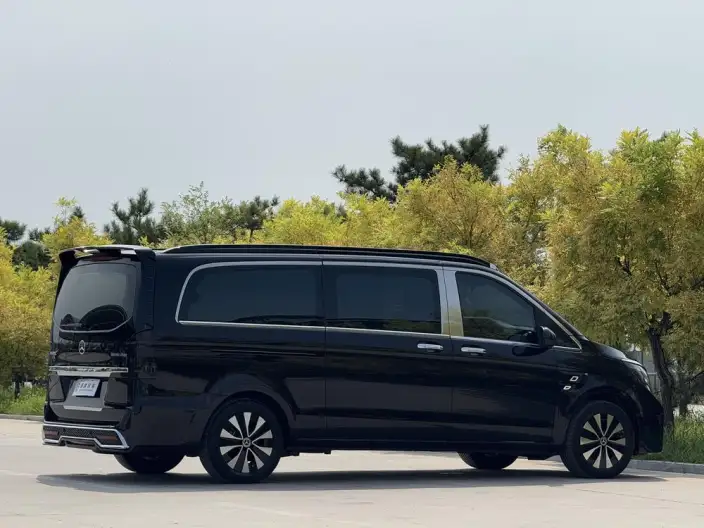 Viano 2023 Model 2.0T Elite Edition 7 seat – фото 5