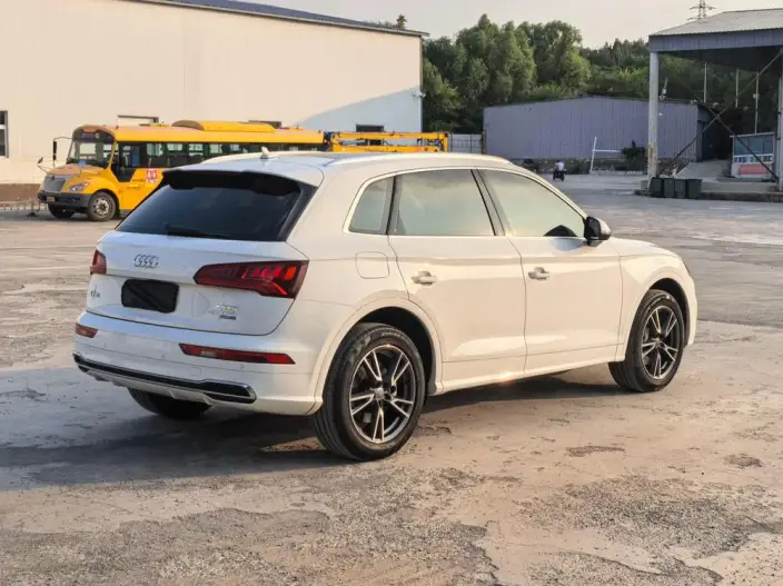 Audi Q5L 2020 Model 40 TFSI Rong Xiang Fashion Model – фото 6