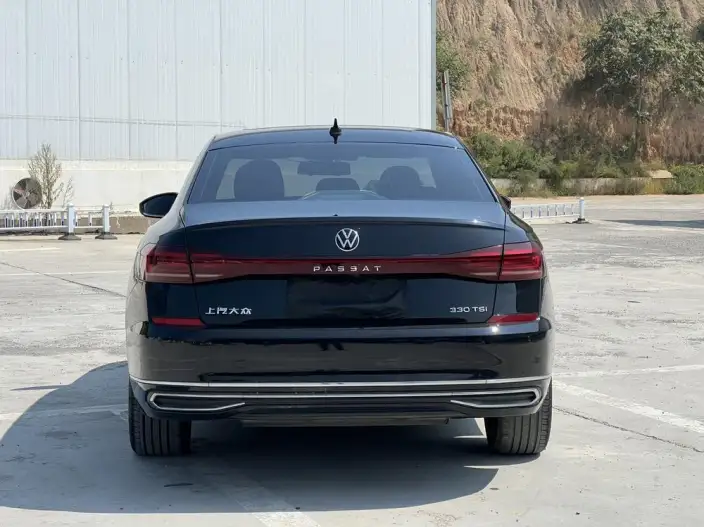 Volkswagen Passat 2022 Model 330TSI Premium Edition – фото 5