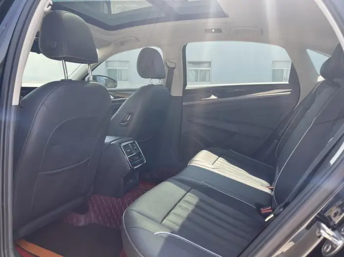 Volkswagen Passat 2022 Model 330TSI Premium Edition – фото 9