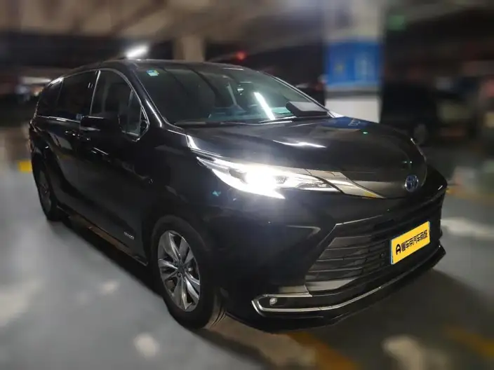 Toyota Sienna 2023 Model Hybrid 2.5L Comfort Edition – фото 3