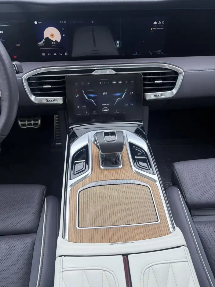HONGQI E-HS9 2022 Model 690km Flag Xiang Edition VI seat – фото 6