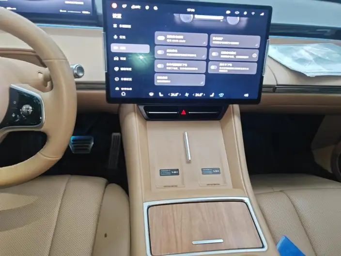Luxeed R7 2024 Model EV 100kWh Max Rear Drive Edition – фото 8