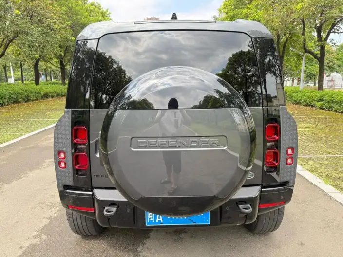 Land Rover Defender 2023 Model Facelift 110 P400 X-Dynamic HSE – фото 6