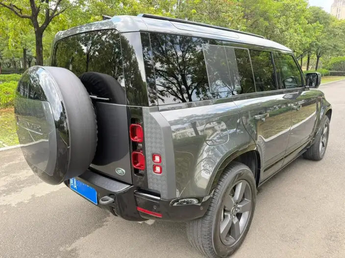 Land Rover Defender 2023 Model Facelift 110 P400 X-Dynamic HSE – фото 7