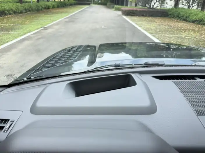 Land Rover Defender 2023 Model Facelift 110 P400 X-Dynamic HSE – фото 11