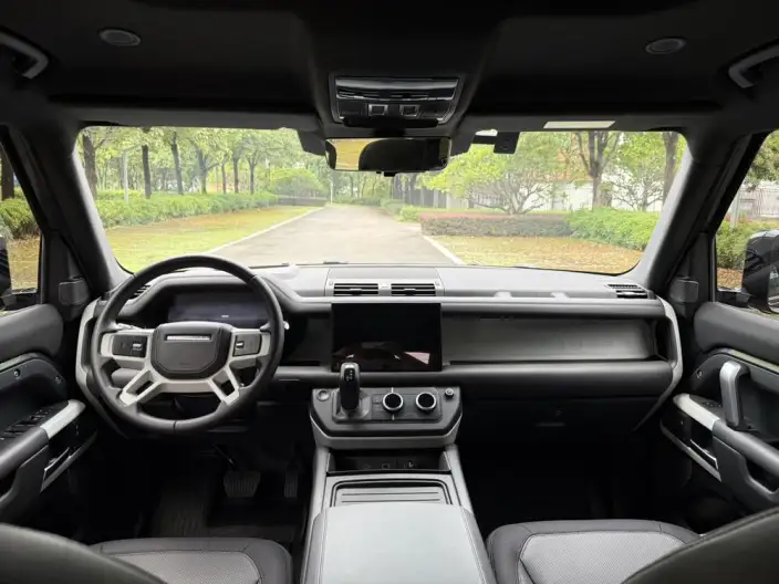Land Rover Defender 2023 Model Facelift 110 P400 X-Dynamic HSE – фото 13