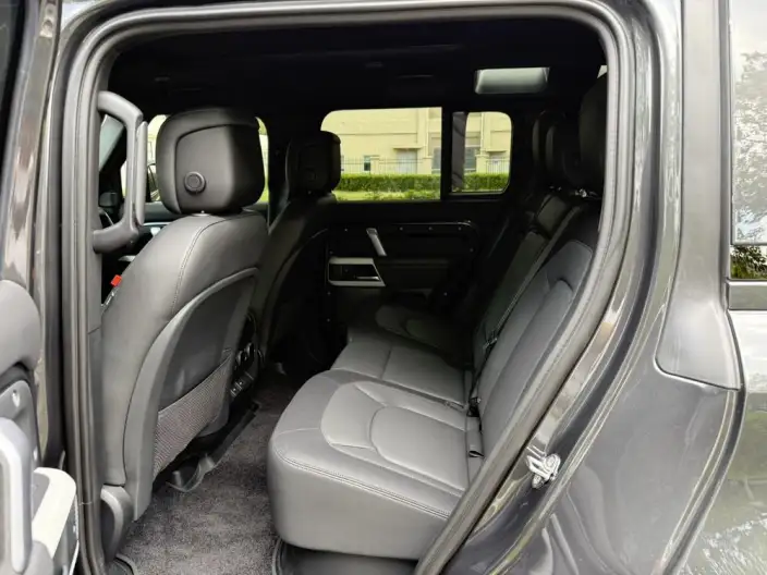 Land Rover Defender 2023 Model Facelift 110 P400 X-Dynamic HSE – фото 18