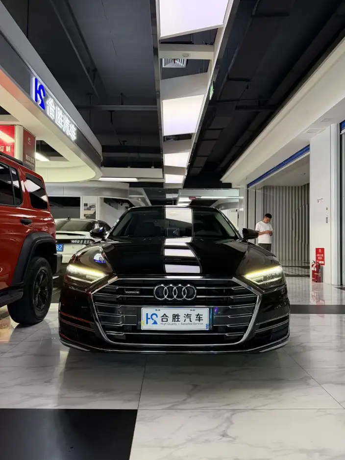 Audi A8 2021 Model A8L 50 TFSI quattro Comfort Model – фото 2