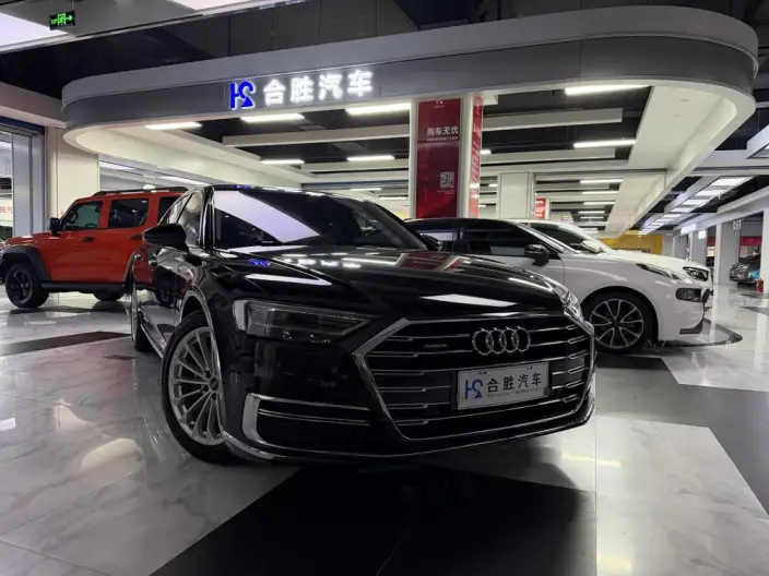 Audi A8 2021 Model A8L 50 TFSI quattro Comfort Model – фото 3