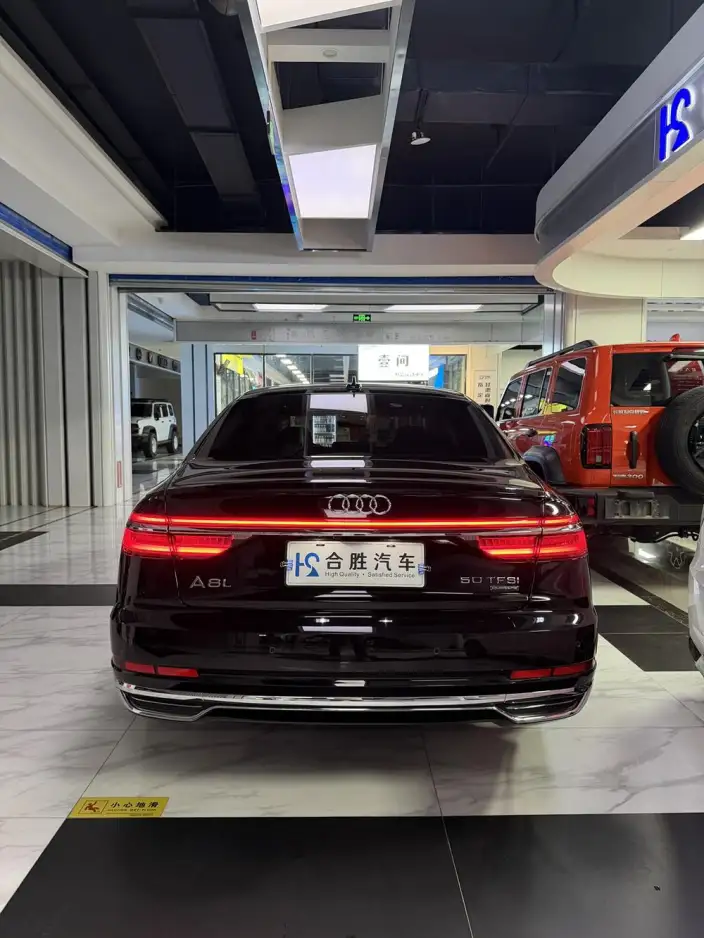 Audi A8 2021 Model A8L 50 TFSI quattro Comfort Model – фото 6