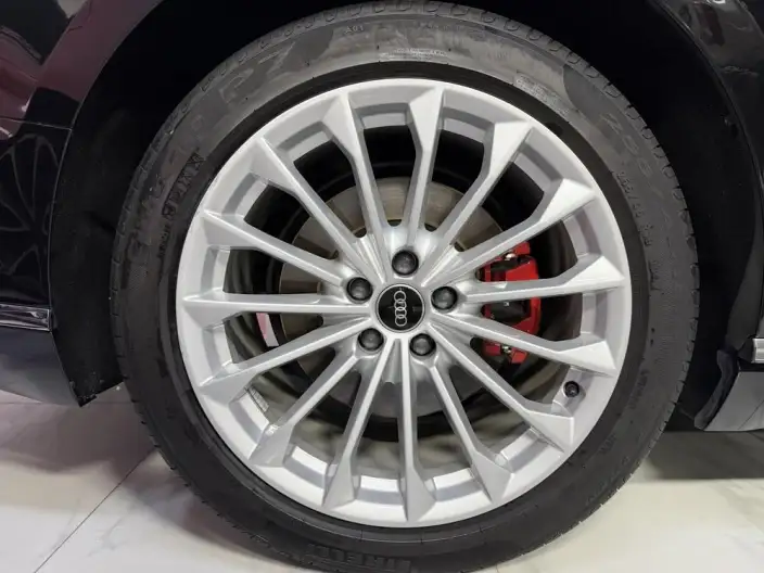 Audi A8 2021 Model A8L 50 TFSI quattro Comfort Model – фото 9