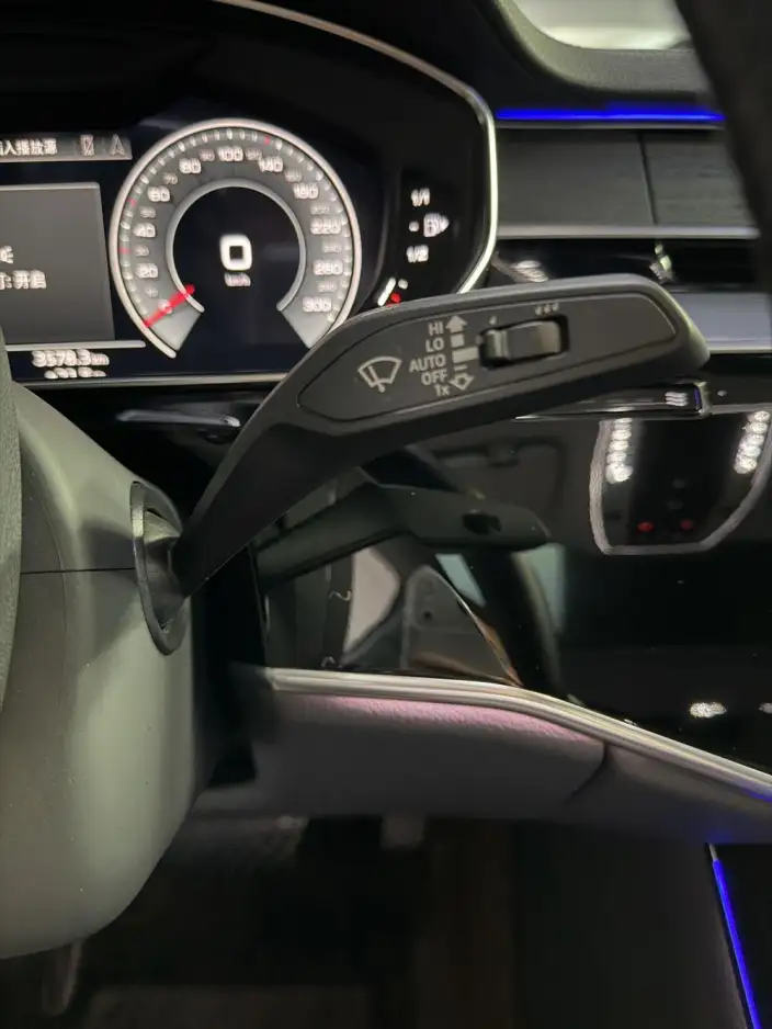 Audi A8 2021 Model A8L 50 TFSI quattro Comfort Model – фото 13