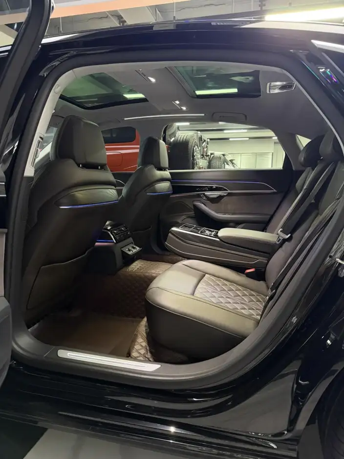 Audi A8 2021 Model A8L 50 TFSI quattro Comfort Model – фото 14