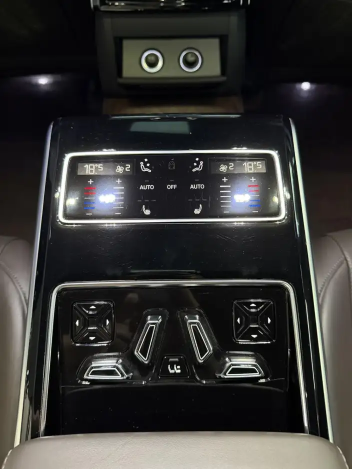 Audi A8 2021 Model A8L 50 TFSI quattro Comfort Model – фото 19