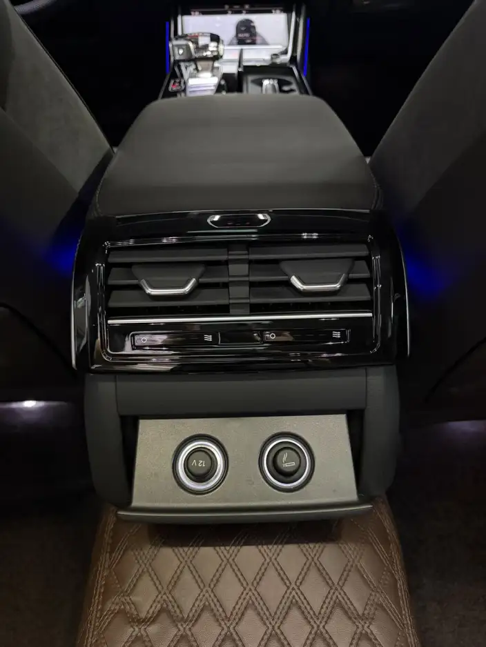Audi A8 2021 Model A8L 50 TFSI quattro Comfort Model – фото 22
