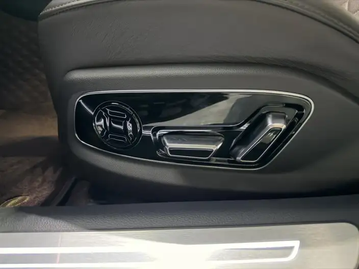 Audi A8 2021 Model A8L 50 TFSI quattro Comfort Model – фото 29