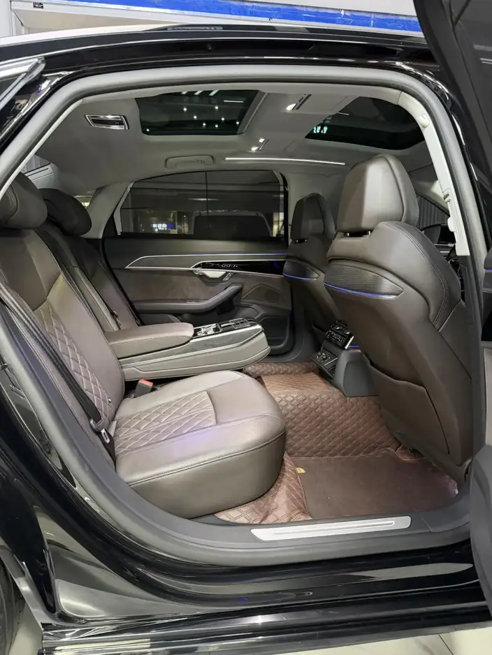 Audi A8 2021 Model A8L 50 TFSI quattro Comfort Model – фото 30