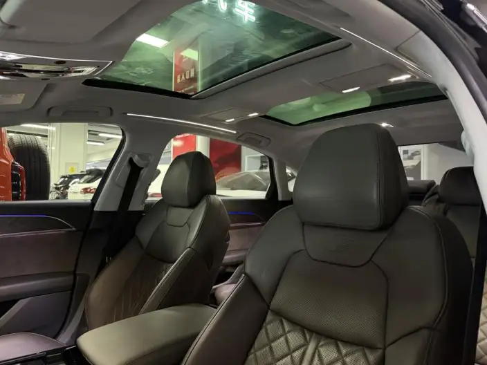 Audi A8 2021 Model A8L 50 TFSI quattro Comfort Model – фото 31