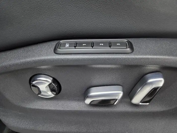 Volkswagen Teramont 2023 Model Facelift Teramont X 380TSI 4WD Exclusive Deluxe Edition – фото 13