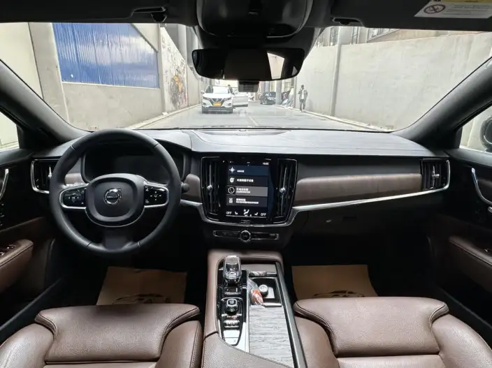 Volvo S90 2021 Model B5 Smart Range Deluxe Edition – фото 6