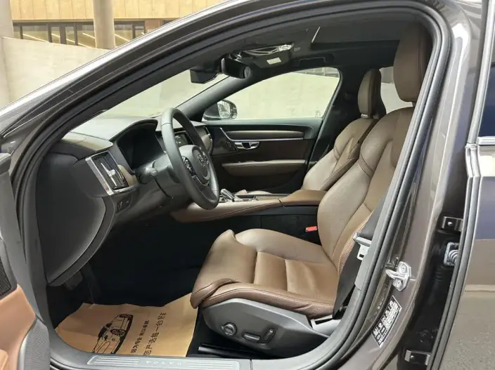Volvo S90 2021 Model B5 Smart Range Deluxe Edition – фото 8