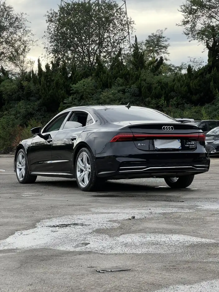 Audi A7 L 2024 Model 45 TFSI quattro Luxury Model – фото 4