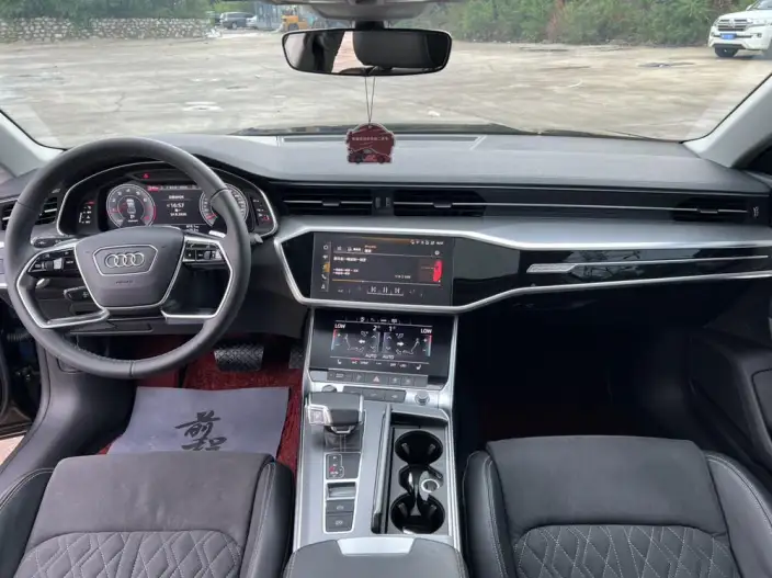 Audi A7 L 2024 Model 45 TFSI quattro Luxury Model – фото 9