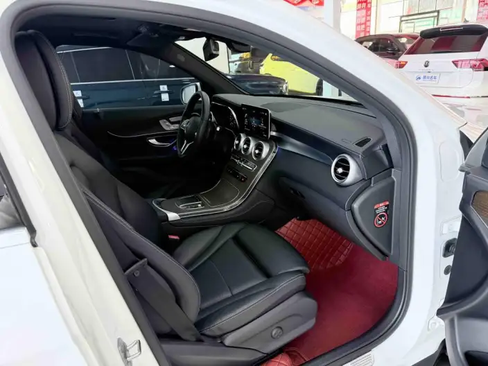 Mercedes-Benz GLC 2022 Model GLC 260 L 4MATIC Luxury Model – фото 17