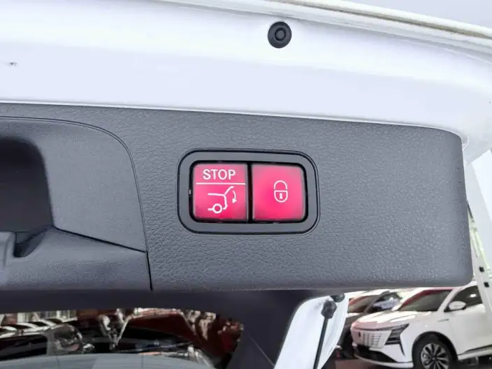 Mercedes-Benz GLC 2022 Model GLC 260 L 4MATIC Luxury Model – фото 18