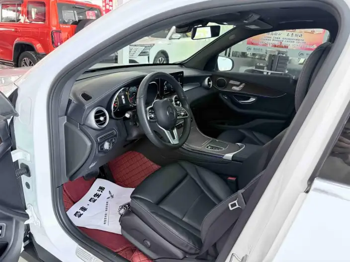 Mercedes-Benz GLC 2022 Model GLC 260 L 4MATIC Luxury Model – фото 26