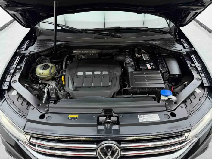 Volkswagen Tiguan L 2022 Model 330TSI Automatic 2WD R-Line Enjoy the version more – фото 8