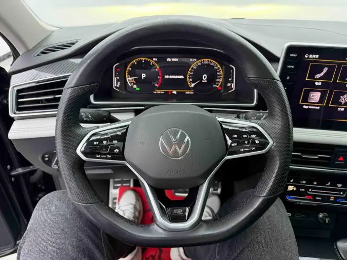 Volkswagen Tiguan L 2022 Model 330TSI Automatic 2WD R-Line Enjoy the version more – фото 22