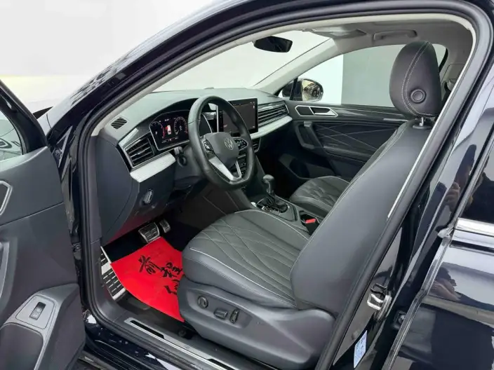 Volkswagen Tiguan L 2022 Model 330TSI Automatic 2WD R-Line Enjoy the version more – фото 25