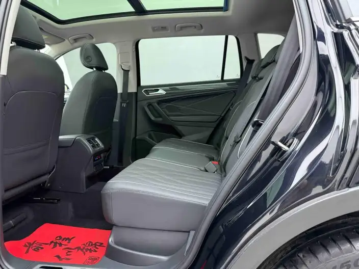 Volkswagen Tiguan L 2022 Model 330TSI Automatic 2WD R-Line Enjoy the version more – фото 27