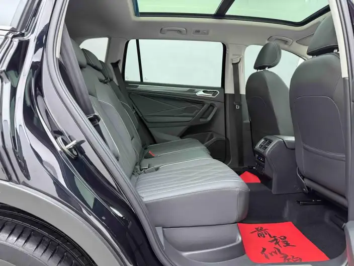 Volkswagen Tiguan L 2022 Model 330TSI Automatic 2WD R-Line Enjoy the version more – фото 30