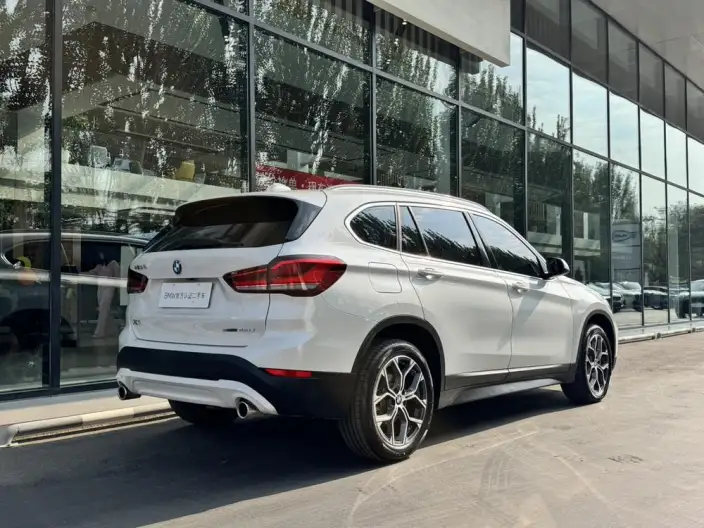 BMW X1 2020 Model sDrive25Li Leading Model – фото 4