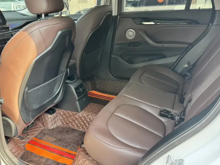 BMW X1 2020 Model sDrive25Li Leading Model – фото 9
