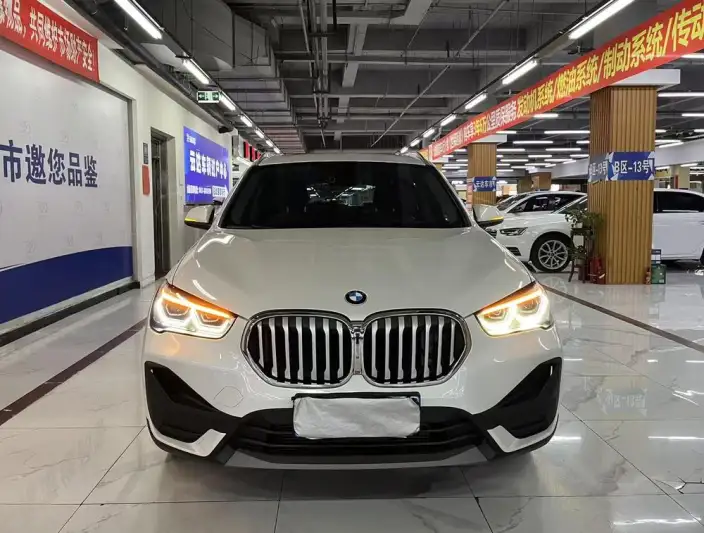 BMW X1 2021 Model sDrive25Li Leading Model – фото 2