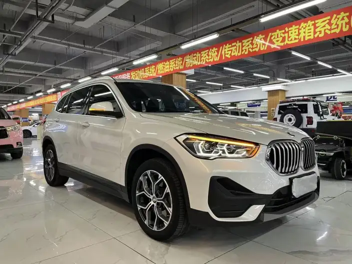 BMW X1 2021 Model sDrive25Li Leading Model – фото 3