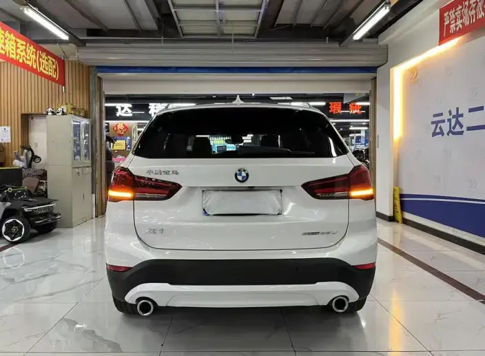 BMW X1 2021 Model sDrive25Li Leading Model – фото 5