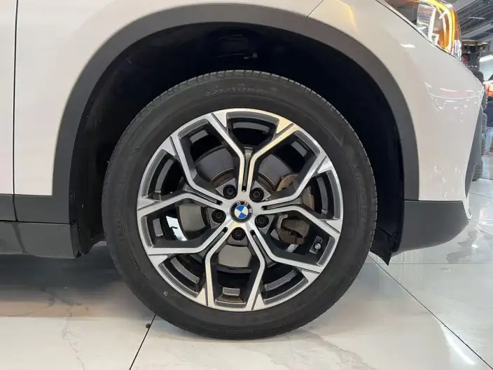 BMW X1 2021 Model sDrive25Li Leading Model – фото 7